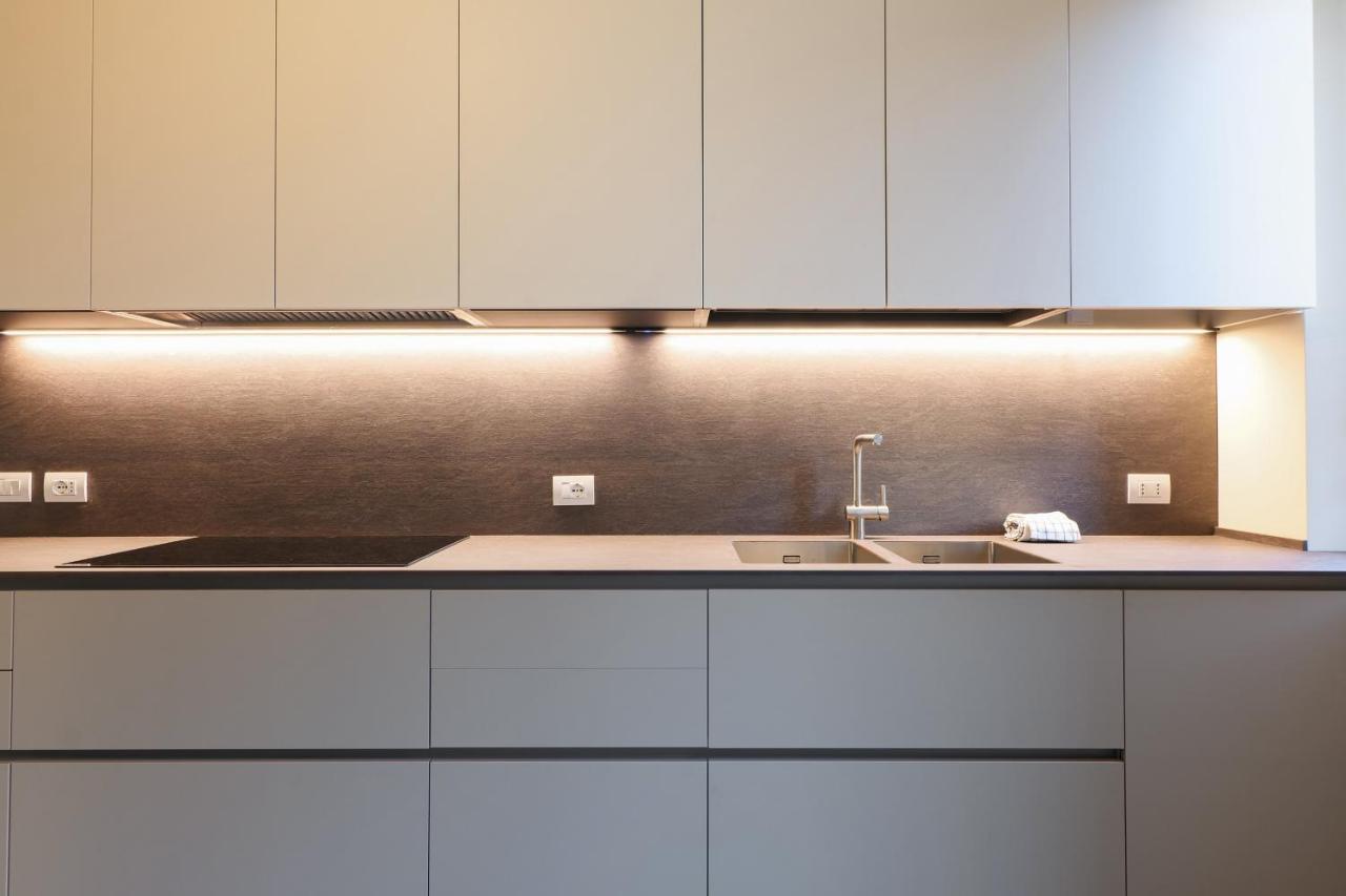 Luxury San Babila Apartment 米兰 外观 照片