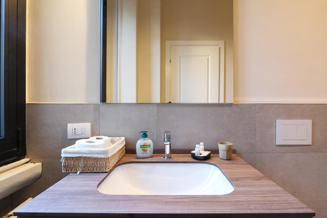 Luxury San Babila Apartment 米兰 外观 照片