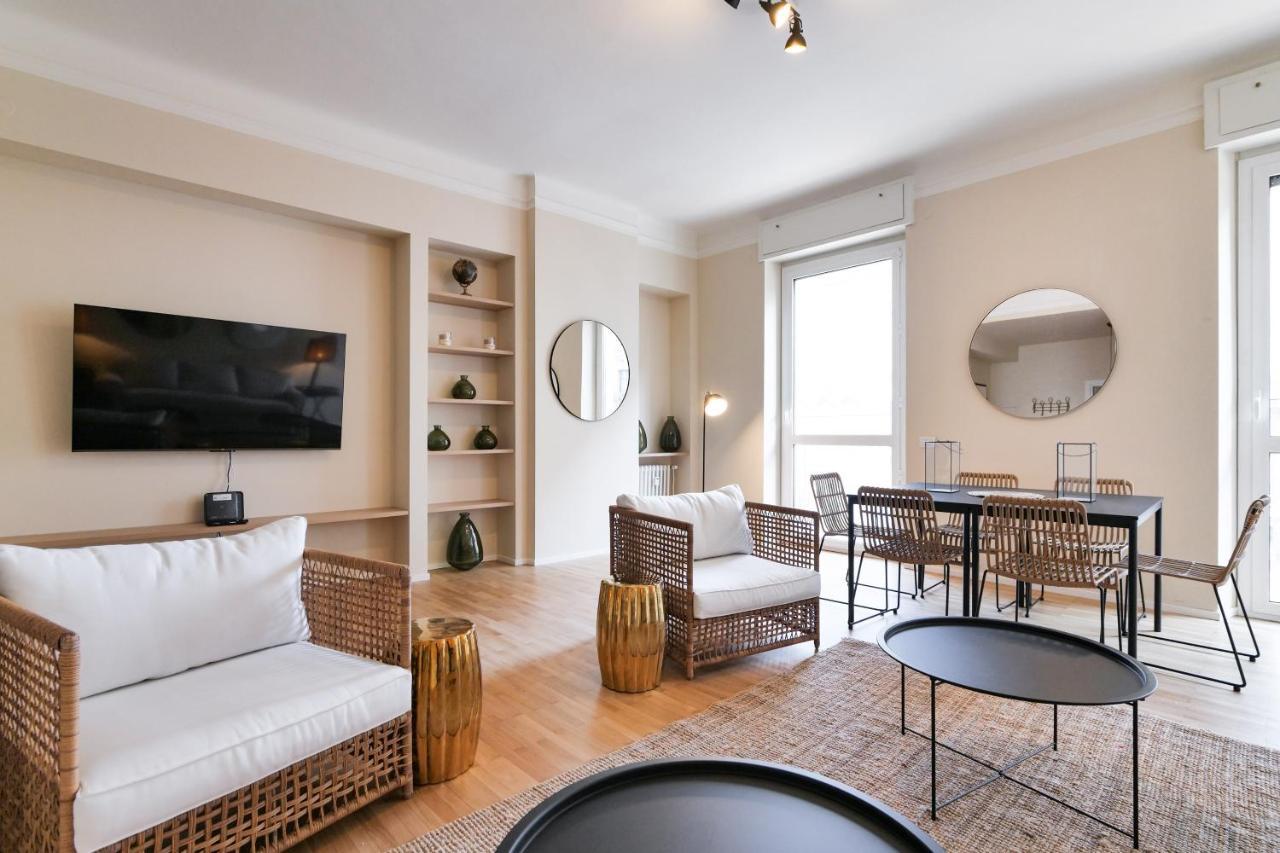 Luxury San Babila Apartment 米兰 外观 照片